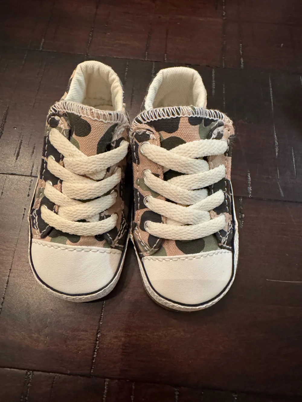 Converse Camouflage Canvas Infant Sneakers size 2C
